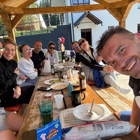 Pahulja 亚霍里纳