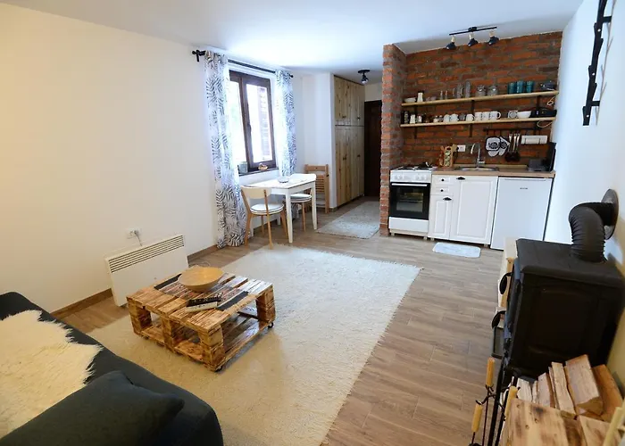 Pahulja 亚霍里纳