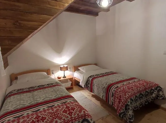 Pahulja 亚霍里纳